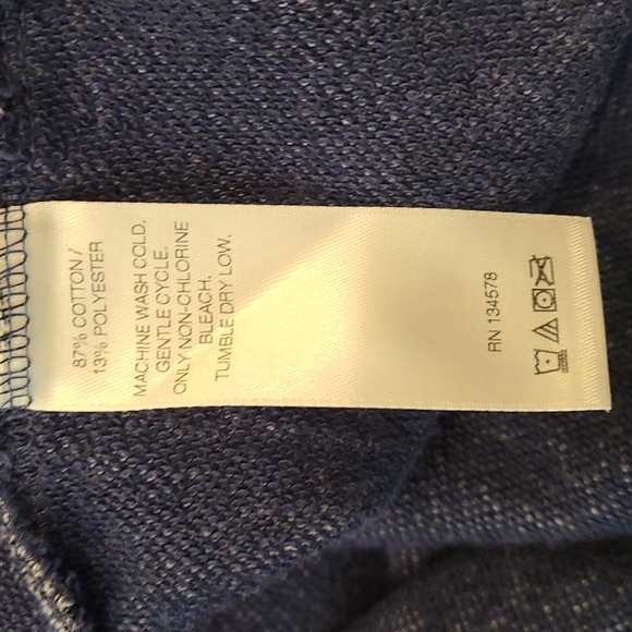 88. Vineyard Vines men's quarter zip top - Picture 11 of 12